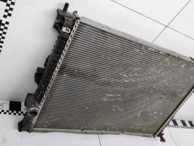 Радиатор охлаждения ДВС для Ford Explorer U502 rest 2014-2019 на фотографиях