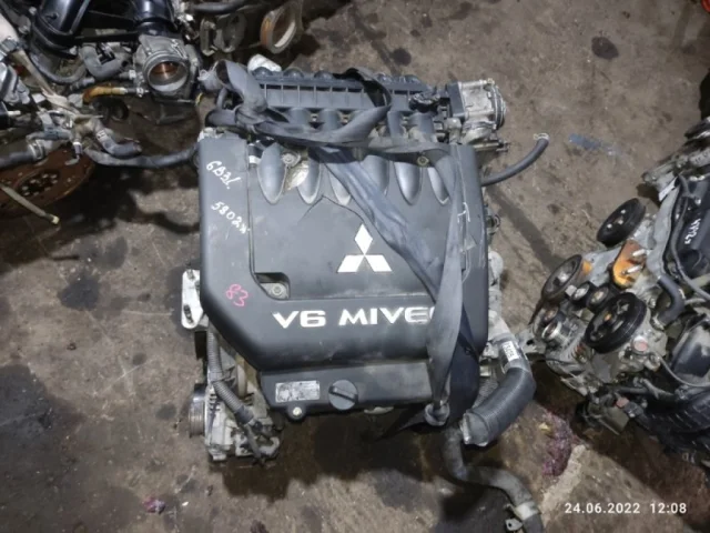 Двигатель без навесного для Mitsubishi Pajero Sport KH0 2008-2013 на фотографиях