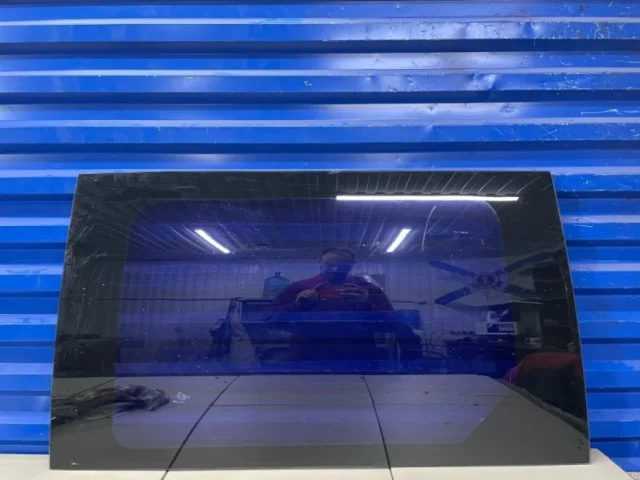 Стекла и зеркала для Kia Carnival 1 UP/GQ 1998-2006 на фотографиях