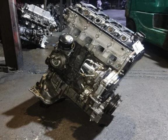 Двигатель без навесного для Nissan Serena C23 1994-1999 на фотографиях