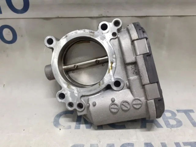 Дроссельная заслонка для Mercedes-Benz C class W204 2007-2014 на фотографиях