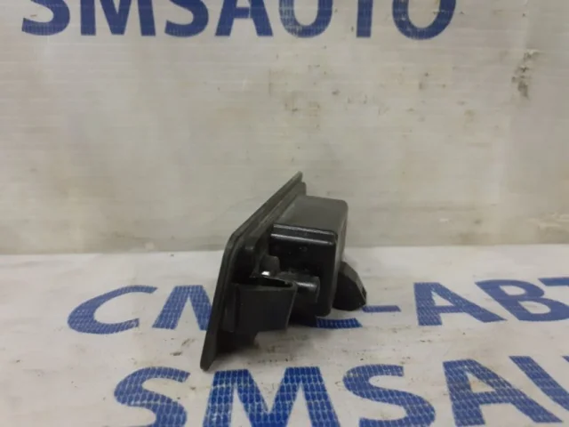 Фонарь подсветки номера левый для Volvo C30 MK 2006-2013 на фотографиях