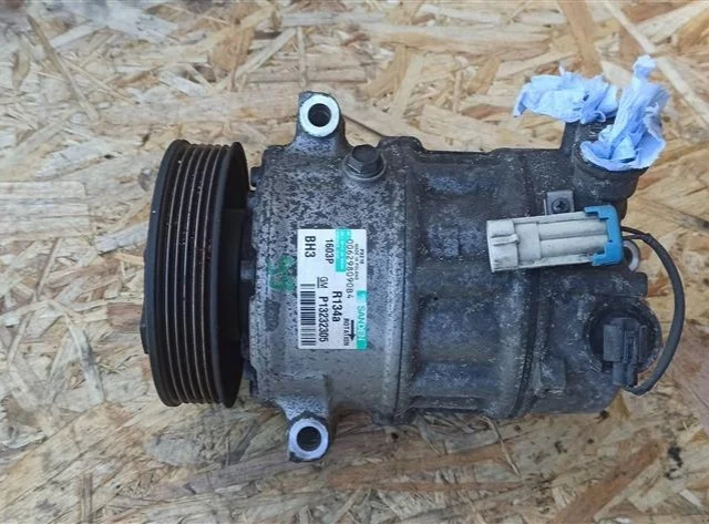 Компрессор кондиционера для Opel Insignia Седан A 2008-2017 на фотографиях