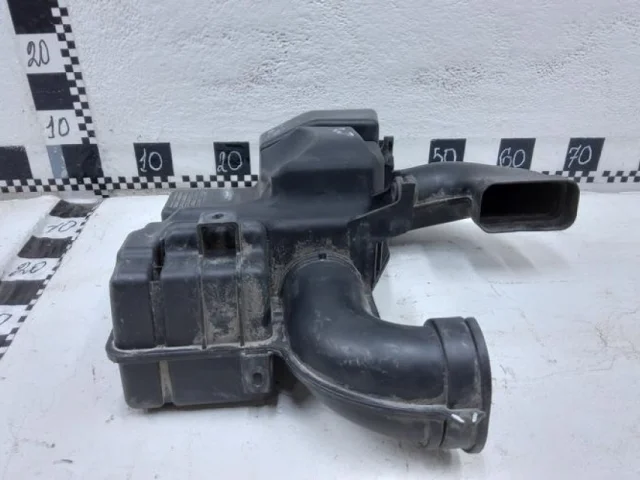 Резонатор воздуховода для Hyundai Solaris 2 (2017-2022) на фотографиях