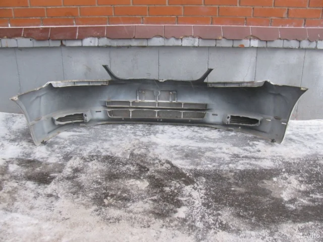 Бампер для Toyota Corolla E110 Седан 1997-2002 на фотографиях