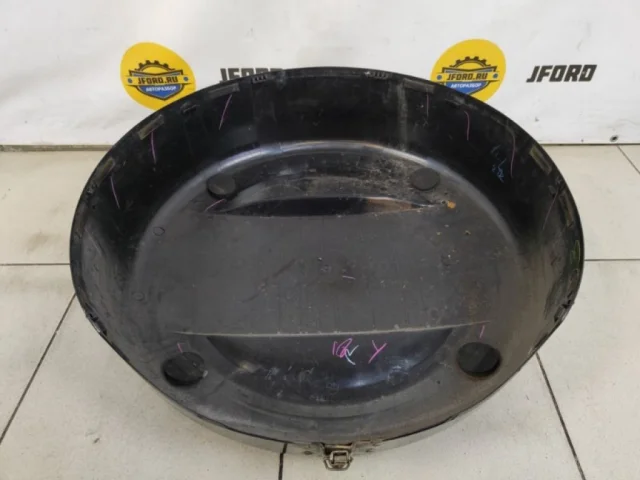 Чехол запасного колеса для Suzuki Grand Vitara 2005-2014 на фотографиях