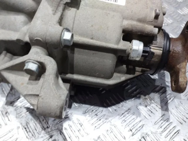 Редуктор переднего моста для Kia Sorento 1 BL 2002-2009 на фотографиях