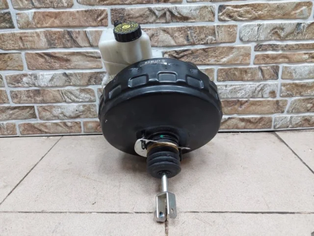 Вакуумный усилитель тормозов для Mercedes-Benz E class W212 2009-2015 на фотографиях