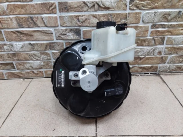 Вакуумный усилитель тормозов для Mercedes-Benz E class W212 2009-2015 на фотографиях