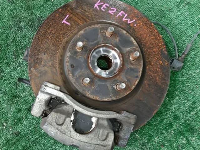 Кулак поворотный левый для Mazda CX 5 KE 2011-2017 на фотографиях