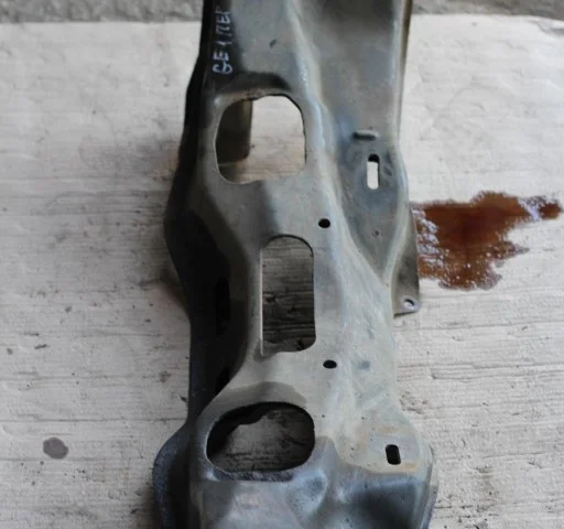 Подрамник двигателя для Subaru Impreza GE,GV/G12/G22 2007-2012 Хэтчбек  на фотографиях