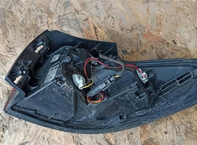 Фонарь левый для Opel Zafira C 2011-2015 на фотографиях