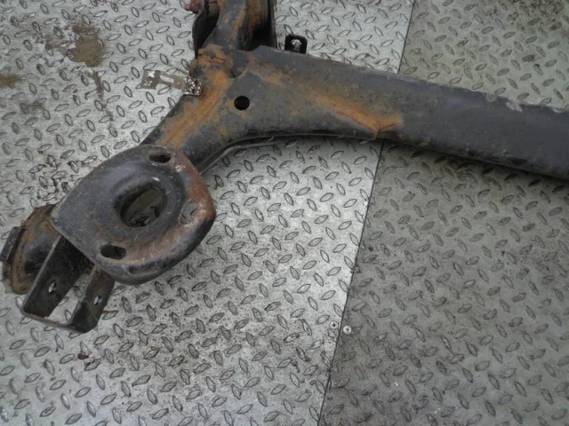 Задняя балка для Skoda Rapid I rest NH3 2017-2020 на фотографиях