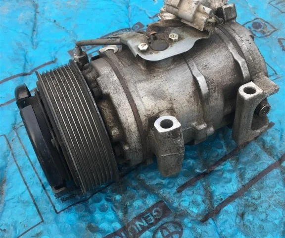 Компрессор кондиционера для Toyota Land Cruiser J200 Rest2 2015-2021 на фотографиях