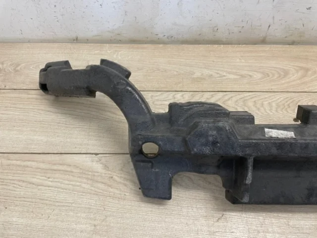 Абсорбер переднего бампера для Audi Q7 4M 2015+ на фотографиях