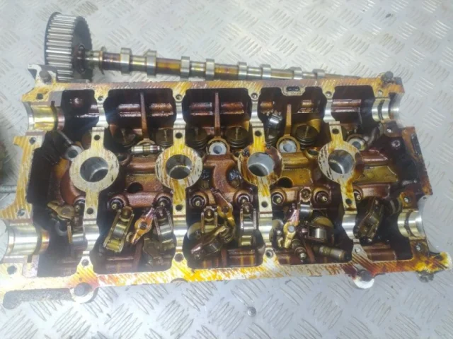 ГБЦ для Renault Logan 2007-2012 (Универсал KS) на фотографиях