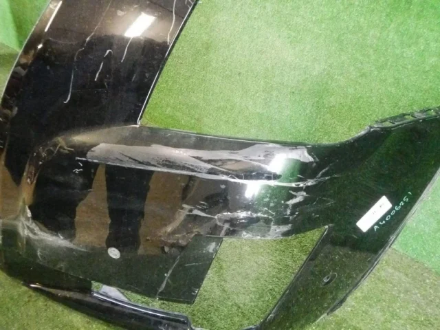 Бампер передний для Cadillac Escalade 4 2013-2020 на фотографиях