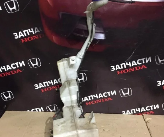 Бачок стеклоомывателя передний для Honda Civic FK,FN 5D 2006-2012 на фотографиях