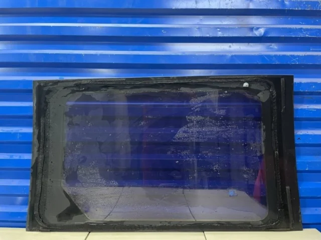 Стекла и зеркала для Kia Carnival 1 UP/GQ 1998-2006 на фотографиях