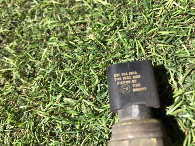 Датчик давления топлива для Audi Q7 4L 2005-2015 на фотографиях