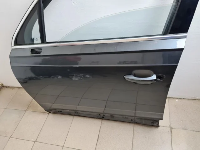 Дверь передняя левая для Audi Q7 4M 2015+ на фотографиях