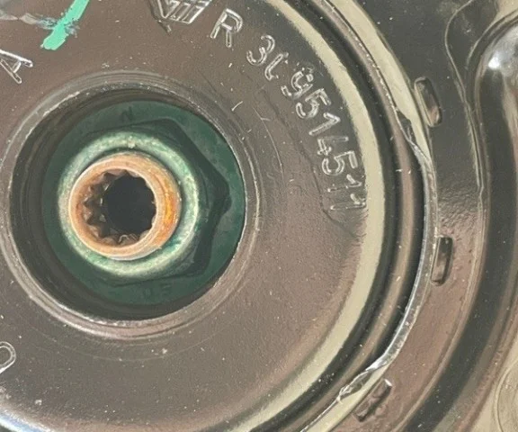 Пневмостойка передняя правая для Audi Q7 4M 2015+ на фотографиях