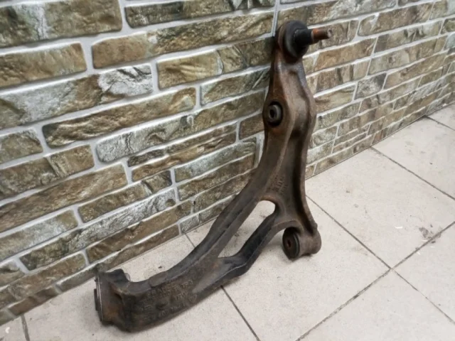 Рычаг передний правый нижний для Audi Q7 4L 2005-2015 на фотографиях