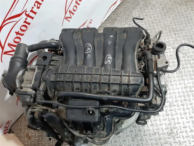 Двигатель без навесного для Renault Megane Хэтчбек 5 KZ 2008-2012 на фотографиях