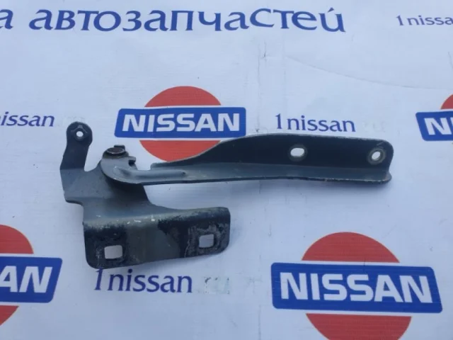 Петля капота левая для Nissan Tiida C11 Хэтчбек 2007-2014 на фотографиях