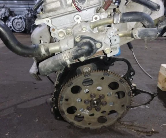 Двигатель для Nissan Primera P12 Седан 2002-2008 на фотографиях