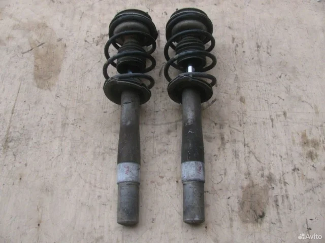 Амортизатор передний левый для BMW 5er Е60 2003-2010 на фотографиях