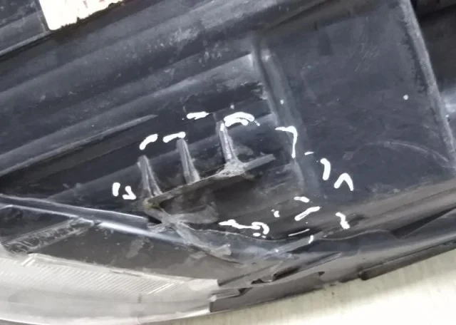 Фара ксенон левая для Hyundai ix35 1 Rest 2013-2016 на фотографиях