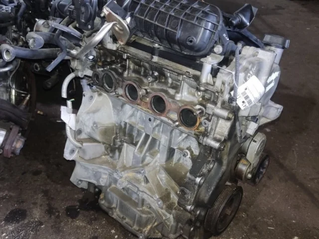 Двигатель без навесного для Nissan Serena C25 2005-2012 на фотографиях