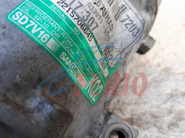 Компрессор кондиционера для Opel Vectra C 2002-2008 на фотографиях