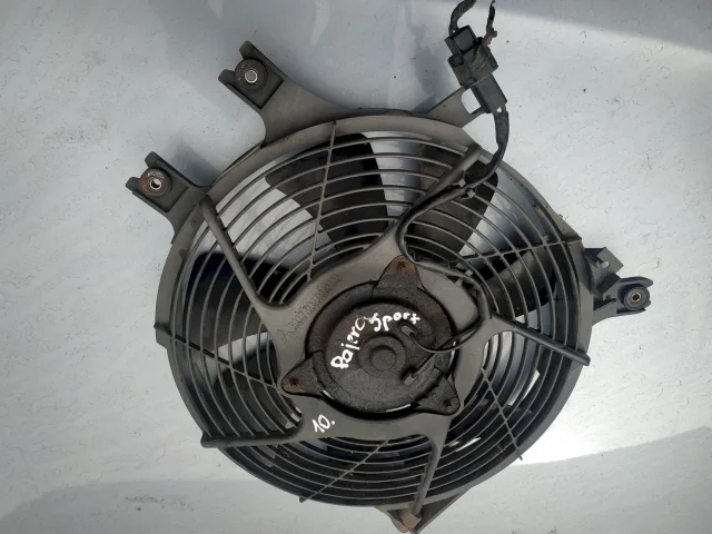 Вентилятор радиатора кондиционера для Mitsubishi Pajero Sport K90 1997-2009 на фотографиях