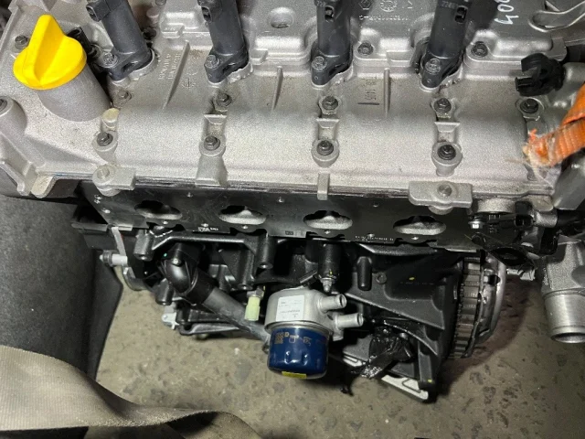 Двигатель для Renault Duster HS 2010-2015 на фотографиях