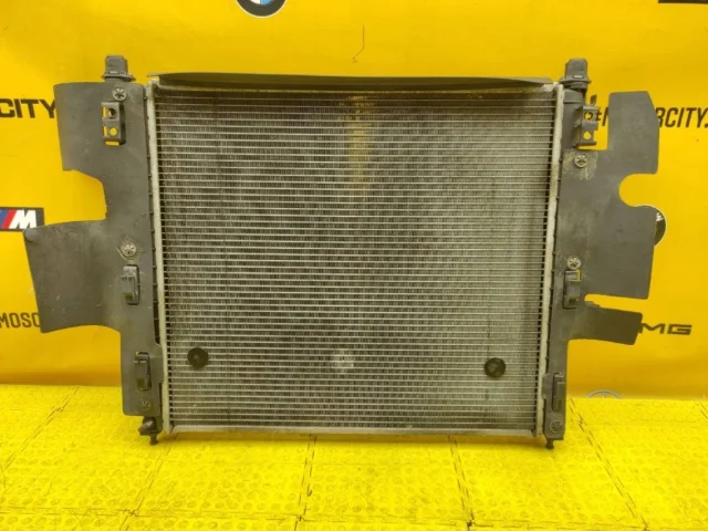 Радиатор охлаждения ДВС для Mercedes-Benz M class W163 1998-2005 на фотографиях