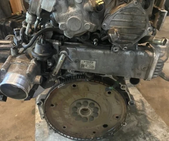 ГБЦ для Volvo XC60 Y20 2008-2017 на фотографиях