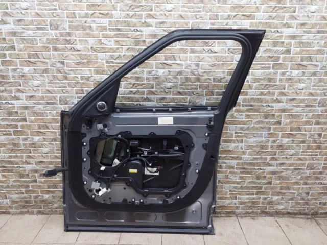 Дверь передняя правая для Land Rover Range Rover Sport L494 2013-2017 на фотографиях