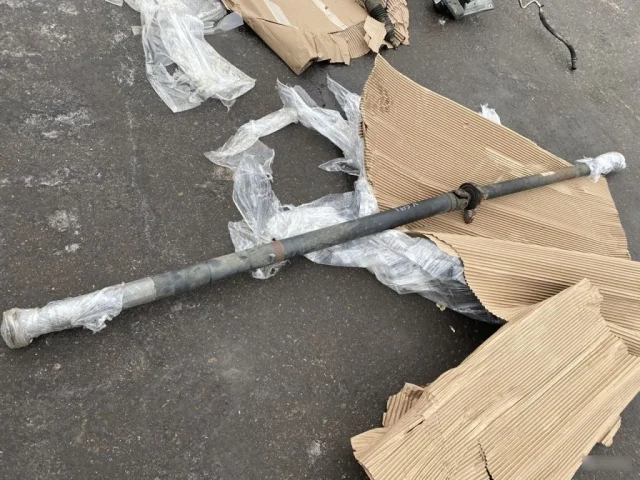 Карданный вал передний для Volvo XC90 I C 2002-2014 на фотографиях