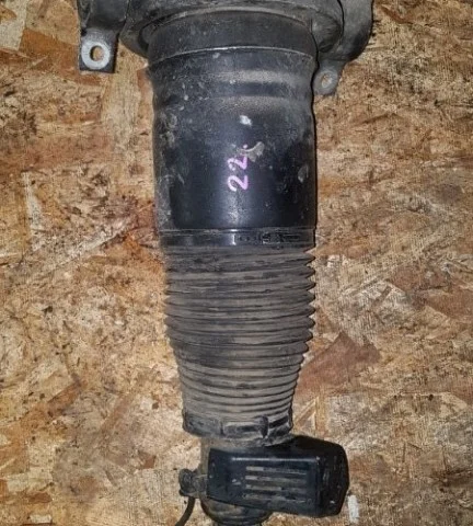 Пневмоподушка задняя левая для Audi Q7 4L 2005-2015 на фотографиях