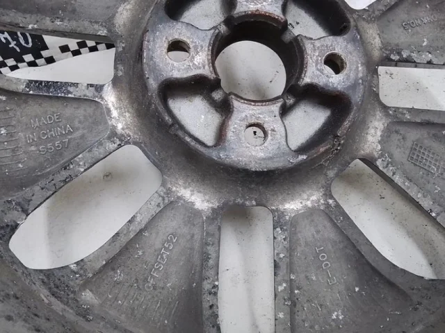 Диск колесный литой для Kia Rio 3 на фотографиях