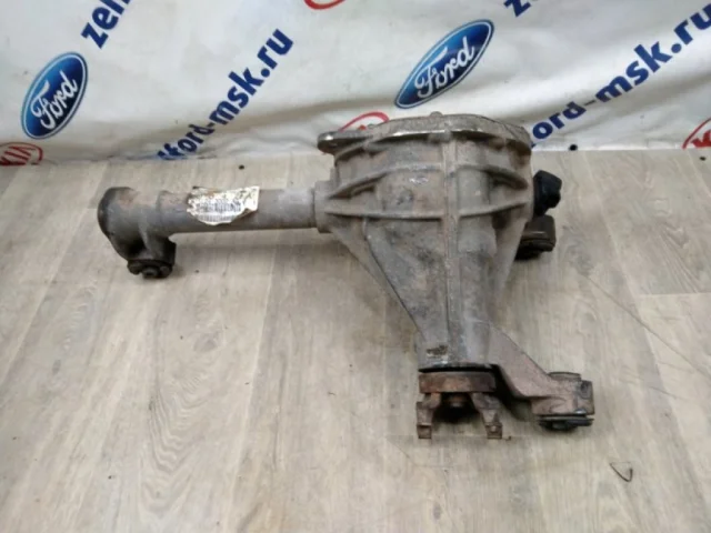 Редуктор переднего моста для Ford Explorer U251 2005-2011 на фотографиях