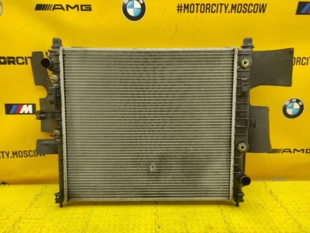 Радиатор охлаждения ДВС для Mercedes-Benz M class W163 1998-2005 на фотографиях