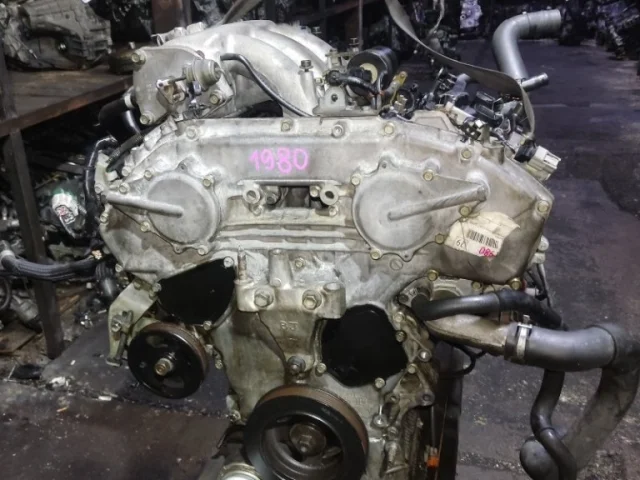 Двигатель для Infiniti M Y50 2005-2010 на фотографиях