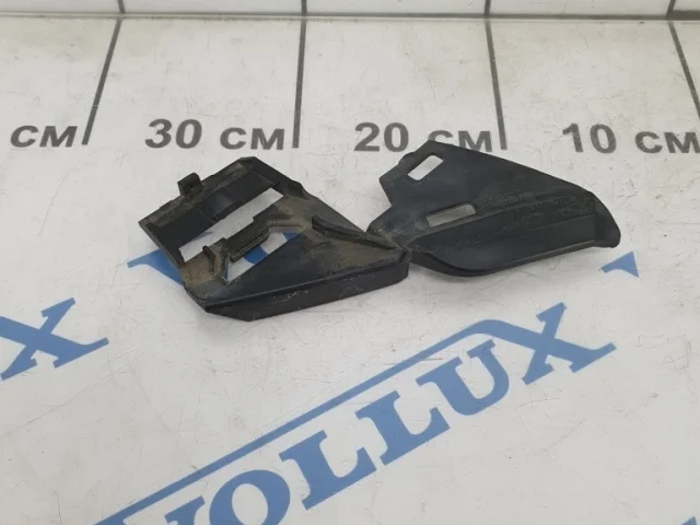 Усилитель переднего бампера для Volvo C30 MK 2006-2013 на фотографиях