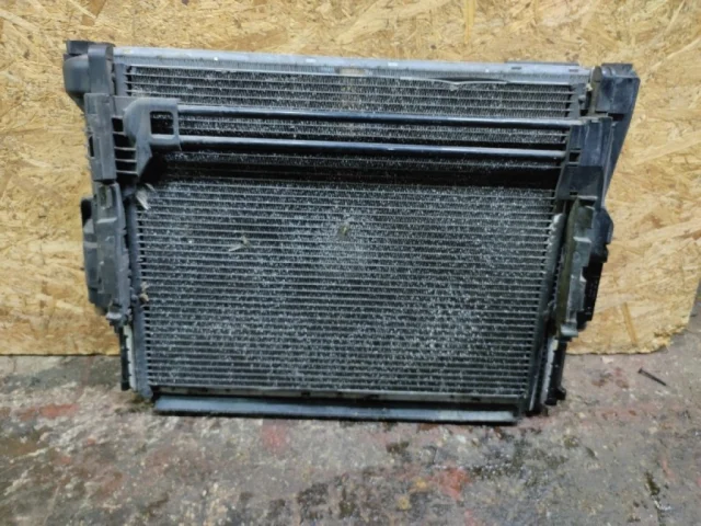 Радиатор охлаждения ДВС для BMW 3er Е46 Купе 1999-2005 на фотографиях