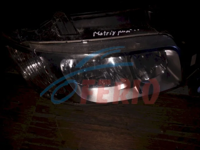 Фара правая для Hyundai Matrix FC 2001-2010 на фотографиях