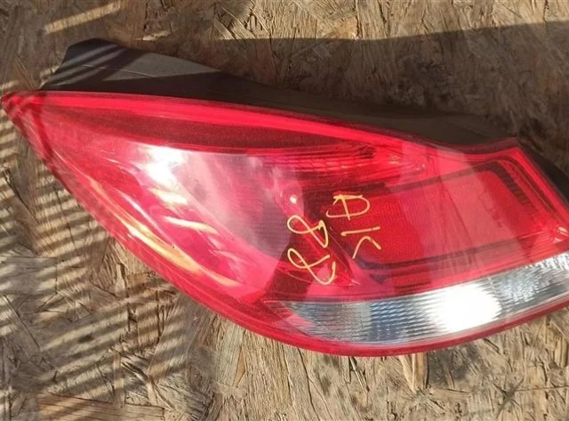 Фонарь левый для Opel Insignia Седан A 2008-2017 на фотографиях