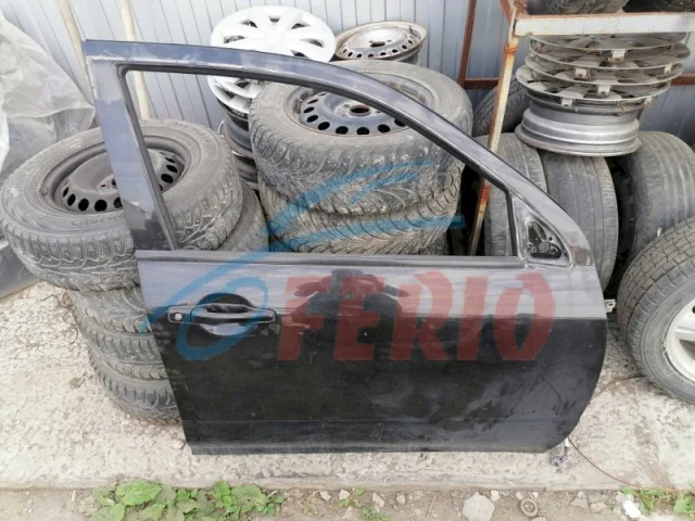 Двери для Mitsubishi Outlander 1 CU0W 2002-2009 на фотографиях